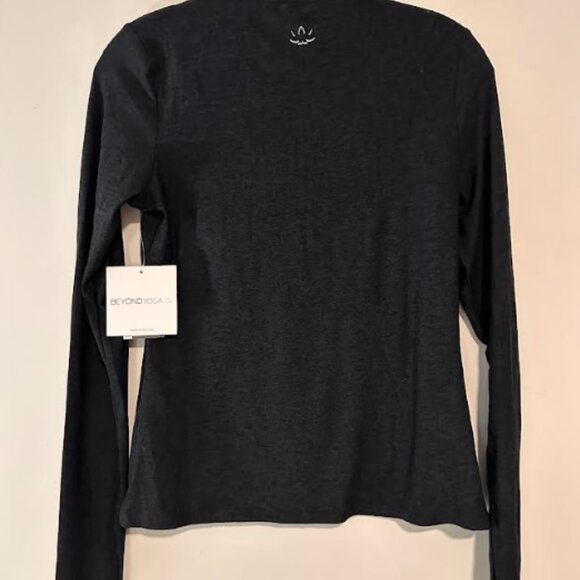Beyond Yoga - Featherweight Moving On Pullover - Black - Size Small  - Women's - Picture 2 of 4